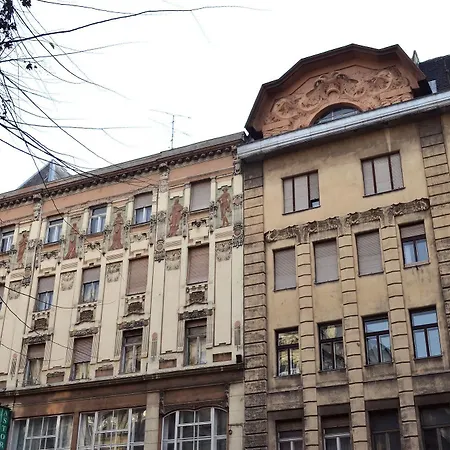 Central Avenue Apartment *